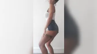 princess jasmine onlyfans gorgeous young lady shows off her legs