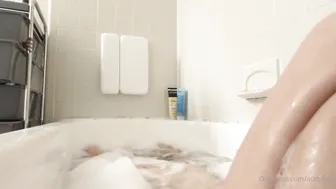 audritwo onlyfans cute bitch shows off her gorgeous body