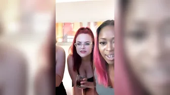 queenveinyfeet onlyfans imposing slut fucks pussy with fingers