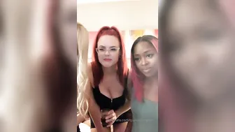 queenveinyfeet onlyfans imposing slut fucks pussy with fingers