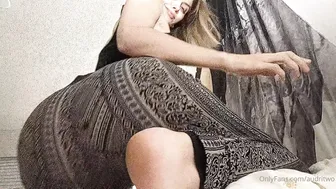 audritwo onlyfans hot babe gently jerks pussy