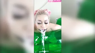 daizha morgann onlyfans big tit blonde squeezes dairy charms