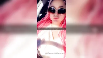 daizha morgann onlyfans bearded dude fucks girlfriend from behind