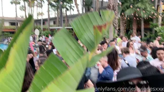 jessy jones onlyfans naked handjob on the floor