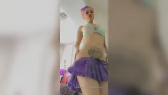 daizha morgann onlyfans busty confused girl fucks cunt