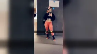 daizha morgann onlyfans fucks herself with black dildo