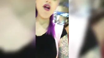 daizha morgann onlyfans skinny bitch jerks pussy with dildo