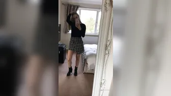 natasha anastasia onlyfans fucks herself in pussy