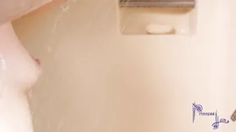 princess leia manyvids onlyfans chick fucks herself with a big rubber dildo