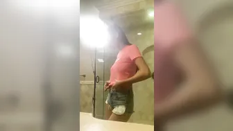 gianna dior onlyfans mature hottie caresses shaved cunt