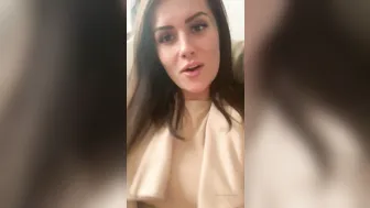 charlie rose onlyfans juicy bitch caresses the clitoris