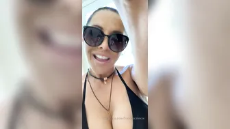 francesca le  onlyfans teen slut gently jerks her pussy