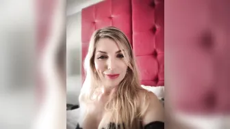 ashley fires onlyfans appetizing slut furiously shoves vegetables in her cunt