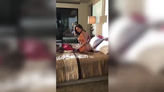 jessy jones onlyfans jerks off and gets an incredible orgasm