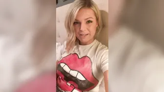 cali hotwife onlyfans lustful babe caresses herself with fingers