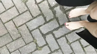 miss courtney onlyfans busty brunette sucks dildo