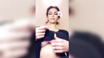 aleeuk onlyfans cute babe rides a sex toy