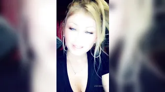 lisa daniels  onlyfans wicked girl fingers her shaved holes