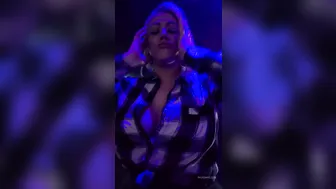 ryleeraye onlyfans skinny dolls fondle small tits