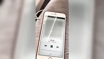 daizha morgann onlyfans gorgeous model tightly stretches both holes.