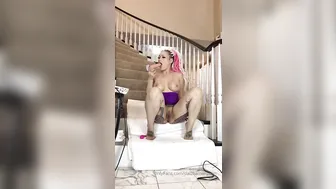 daizha morgann onlyfans jerking off the clit on the bed