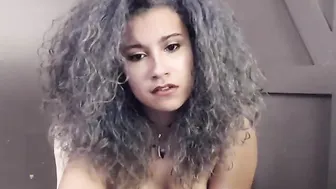 sexyviolet97 passionately masturbating