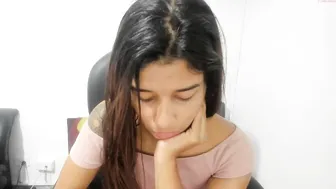 eimyrose Fluffy harlot fucks pussy with phallus
