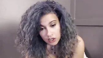 sexyviolet97 The charming bitch caresses sexual sponges