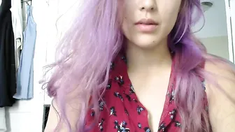 xpressivebehaviour Crazy chick caresses sex lips