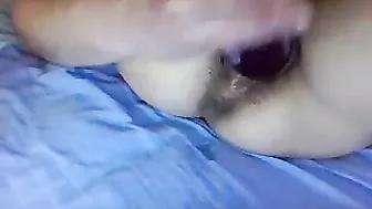 micinamiao Pretty girl rubs pussy