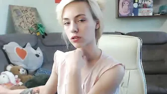 hottykissy33 babe fingering pussy