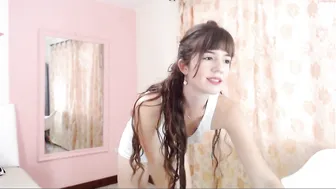 cute_nataly Juicy babe caresses pussy