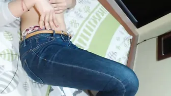 celestecamstatic Ambitious bitch fucks with a dildo