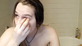 inakedamethyst bitch cums