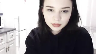 kiss_my_butt Chick fucks herself with a big rubber dildo