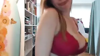 sexymireille Exquisite bitch pulls pussy