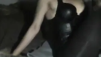 meenvee Busty hottie caresses nipples