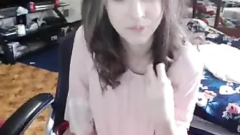 crystalwebcam2000 Cute babe masturbating cunt