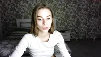 sweet_mia adores in two holes