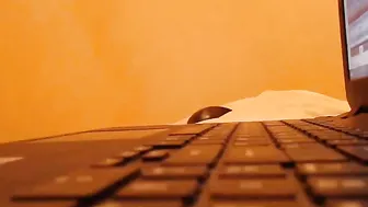 para_jv Cute women lick nipples