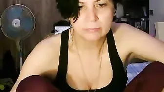 lara35 Mature blonde hair squirts