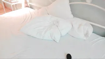 chaturbatable Big tit teases her pussy with a phallus
