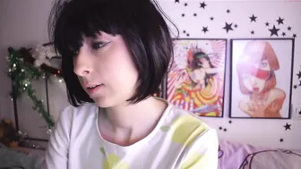 pitykitty Young mischievous woman shows her boobs