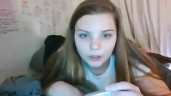yungnymphs Busty cockroach dancing striptease