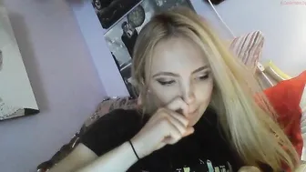 yourbabylynn23 chaturbate the bitch paid the courier for the pizza