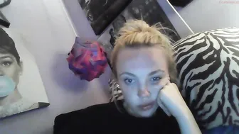 yourbabylynn23 chaturbate lush mare perfectly handles toy dick