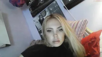 yourbabylynn23 chaturbate the obstinate confused gorgeous jerks off