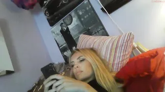 yourbabylynn23 chaturbate the obstinate confused gorgeous jerks off