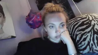 yourbabylynn23 chaturbate sexy babe dancing striptease