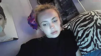 yourbabylynn23 chaturbate magnificent prankster shows herself naked on the street